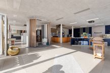 Handelspand (ca. 284 m²) met appartement te koop Merelbeke