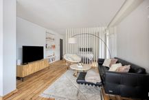 Handelszaak momenteel ingericht als appartement te koop! 