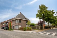 Halfopen bebouwing in Essen-Wildert met 5 slaapkamers
