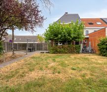 Halfopen bebouwing in Essen-Wildert met 5 slaapkamers