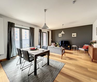 Splendide loft meublé de 115 m² avec terrasse et parking
