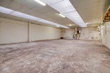 Te Huur: Praktische Loods / Magazijn van 175 m²