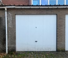 Garage op een centrale ligging te Izegem.