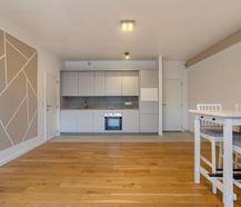 Appartement de 3 chambres avec terrasse spacieuse et place de parking