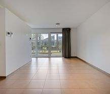 Assistentiewoning met terras en ondergrondse autostaanplaats