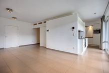 Assistentiewoning met terras en ondergrondse autostaanplaats