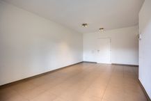 Assistentiewoning met terras en ondergrondse autostaanplaats
