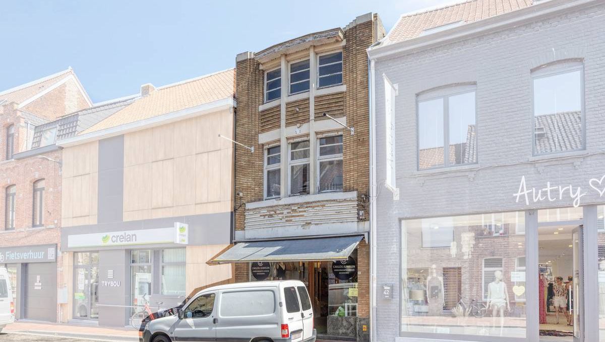 Ruim handelspand met appartement en tal van mogelijkheden