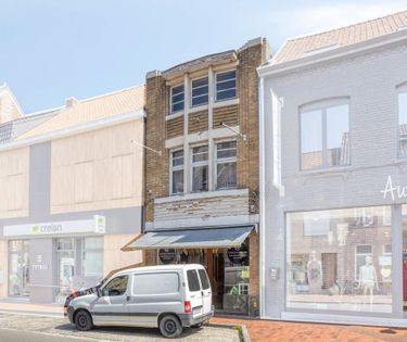 Ruim handelspand met appartement en tal van mogelijkheden