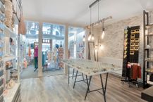 Ruim handelspand met appartement en tal van mogelijkheden