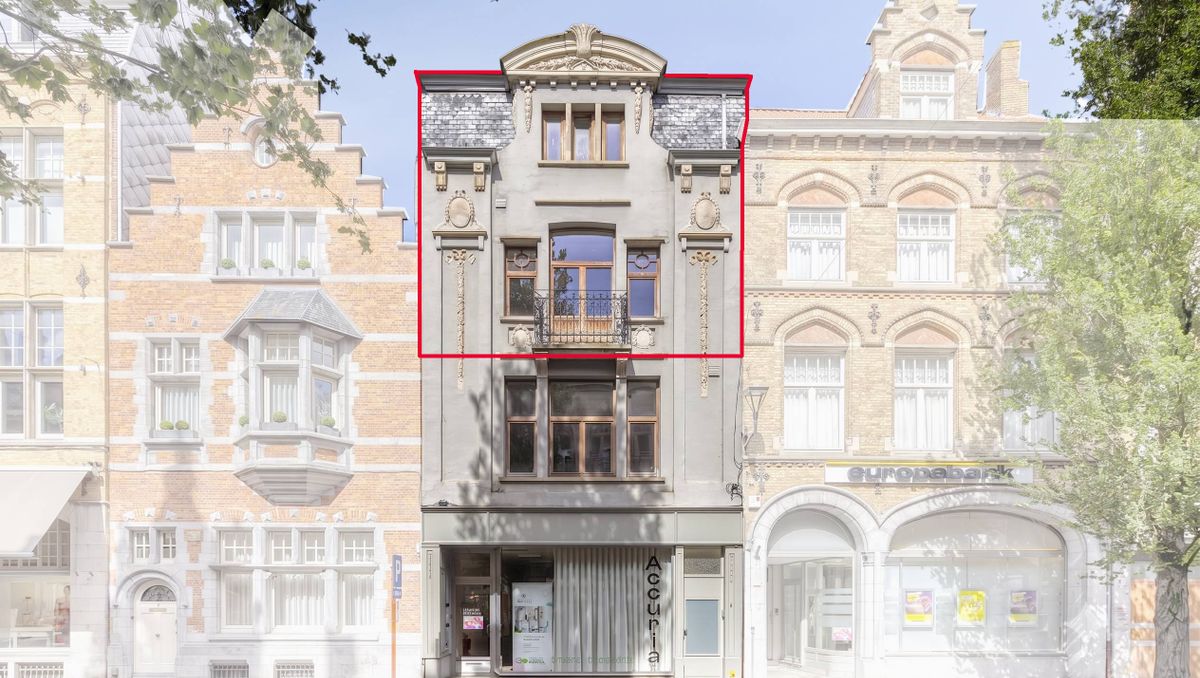 Ruim appartement (142m²) met 3 slaapkamers en terras in Ieper centrum