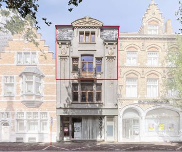 Ruim appartement (142m²) met 3 slaapkamers en terras in Ieper centrum