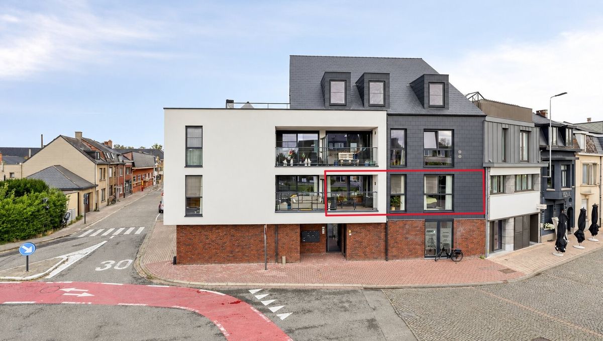 Recent appartement met twee slaapkamers en autostaanplaats