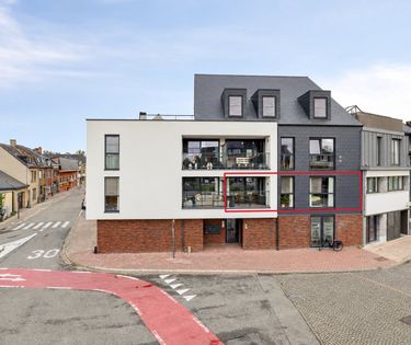 Recent appartement met twee slaapkamers en autostaanplaats