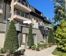 Beautiful 2-bedroom park apartment with garage and 2 cellars