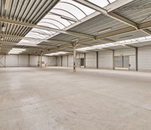 Entrepôt (1 800 m²) à louer dans la zone industrielle de Webbekom