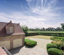 Exclusive villa on an idyllic plot of 8,553m² in Deinze
