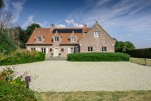 Exclusive villa on an idyllic plot of 8,553m² in Deinze