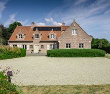 Exclusive villa on an idyllic plot of 8,553m² in Deinze