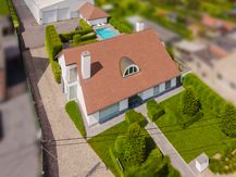 Bedrijfsgebouw met woning te Lendelede