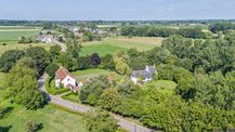Patrimoniumvennootschap met historische kasteelhoeve te koop in Grimbergen 