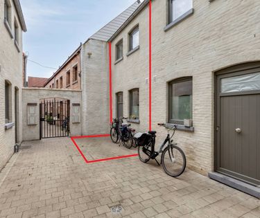 Recente instapklare stadswoning, te koop in centrum Lier.