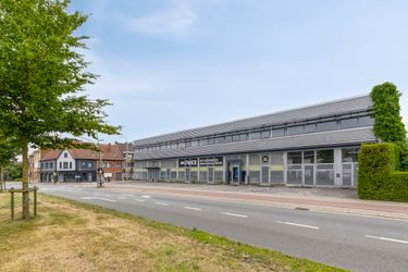 Kantoorgebouw te koop in Roeselare op ca. 1.029 m²