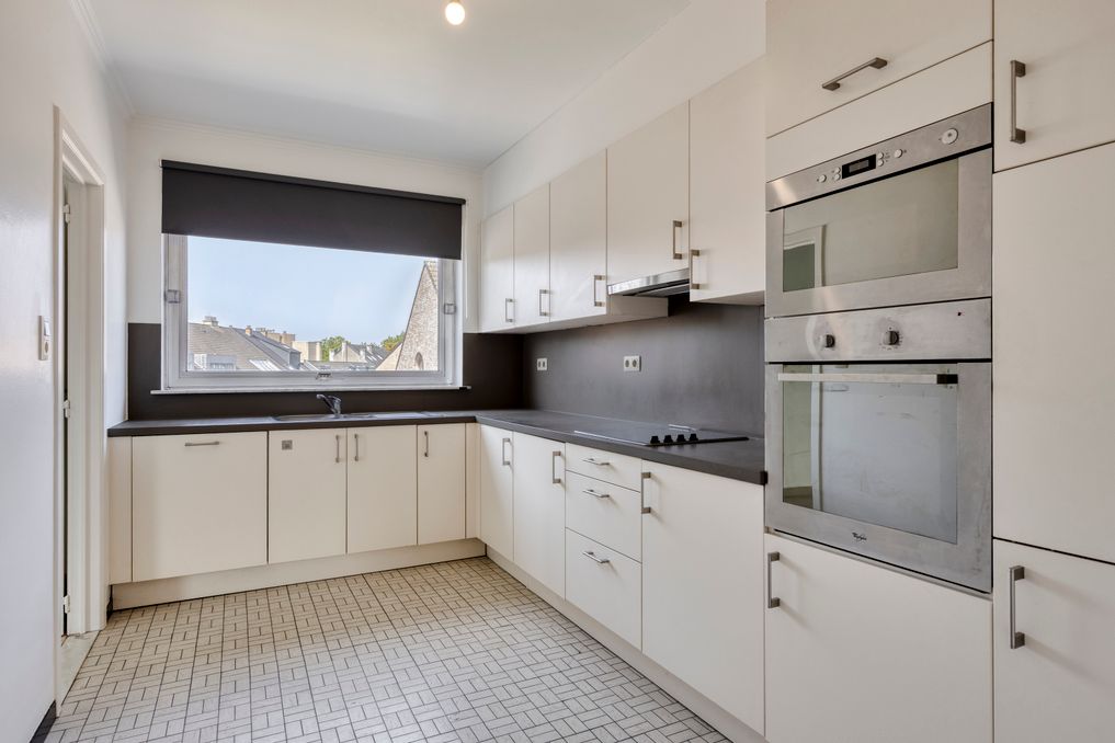 Drie slaapkamer appartement met garagebox en berging in het centrum van Hasselt