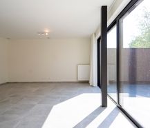 Recente woning met aangename tuin te huur te Marke