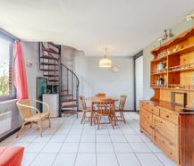 Bright one bedroom apartment with sleeping corner