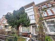 Julien Hanssens: Gerenoveerd 3-slpk appartement