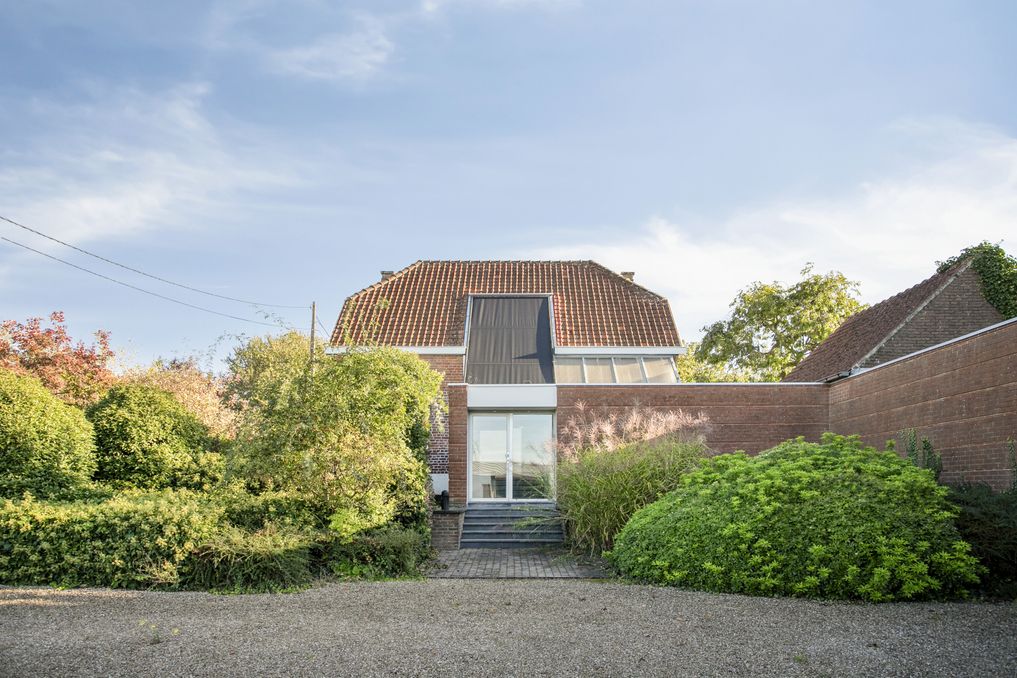 House with office space and studio for sale in Waregem