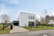 Volledig afgewerkte nieuwbouwvilla met 3 slaapkamers in Sint-Idesbald