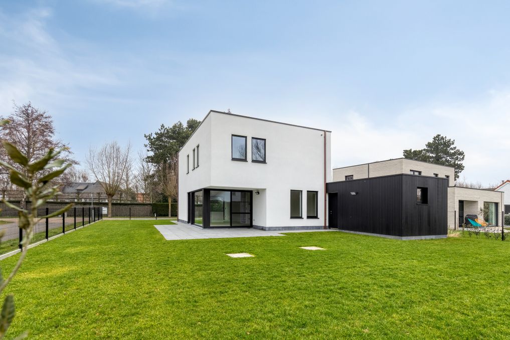 Volledig afgewerkte nieuwbouwvilla met 3 slaapkamers in Sint-Idesbald