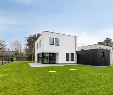 Volledig afgewerkte nieuwbouwvilla met 3 slaapkamers in Sint-Idesbald