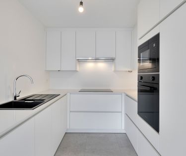Volledig gerenoveerd appartement te koop in Roeselare