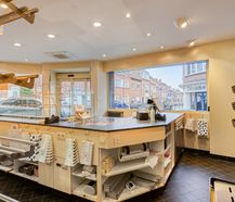 Bakery with studio and apartment for sale in Auderghem