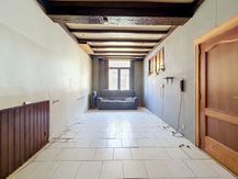 Te renoveren woning met 5 slaapkamers vlakbij Rivierenhof 