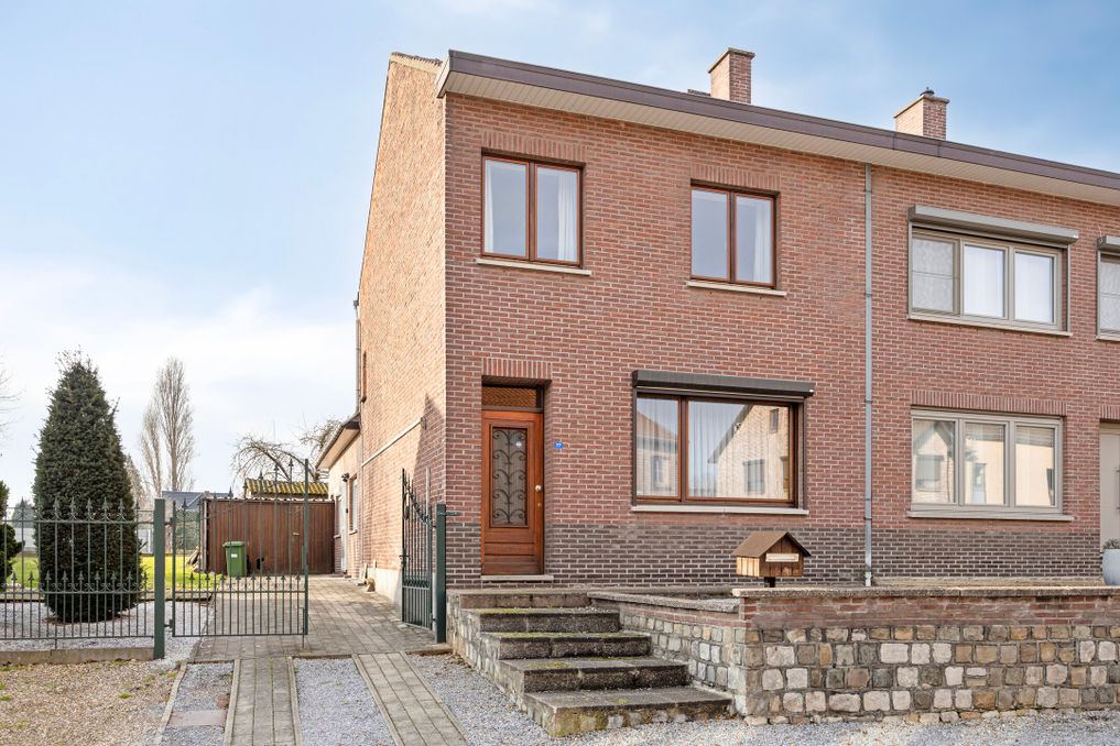 Te renoveren woning op 24a 33ca in Lanaken