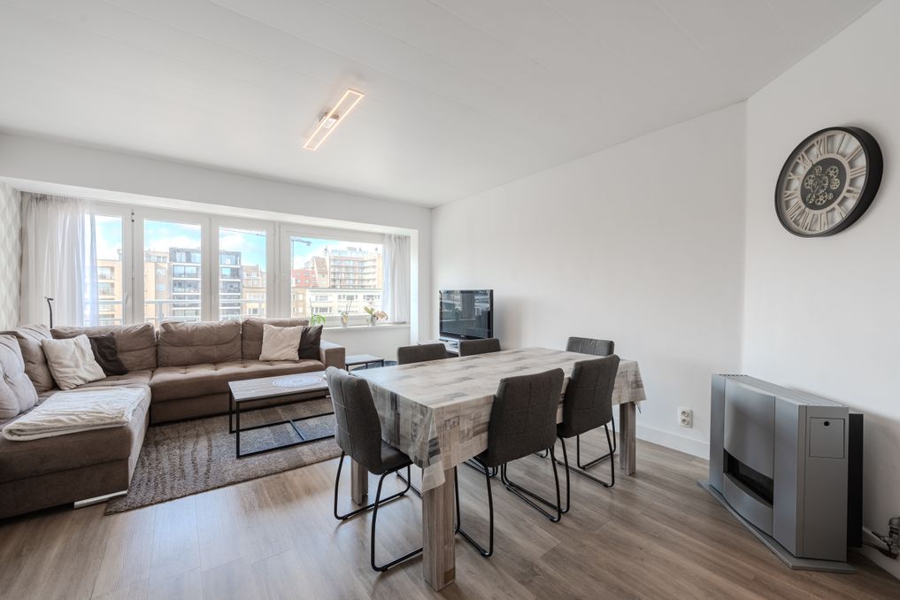 Gerenoveerd 2 slaapkamer appartement vlakbij de Zeedijk!
