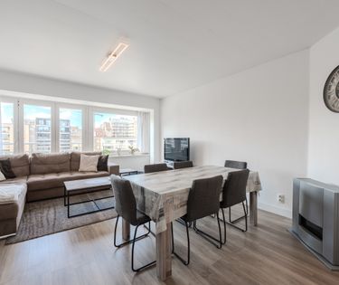 Gerenoveerd 2 slaapkamer appartement vlakbij de Zeedijk!