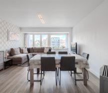 Gerenoveerd 2 slaapkamer appartement vlakbij de Zeedijk!