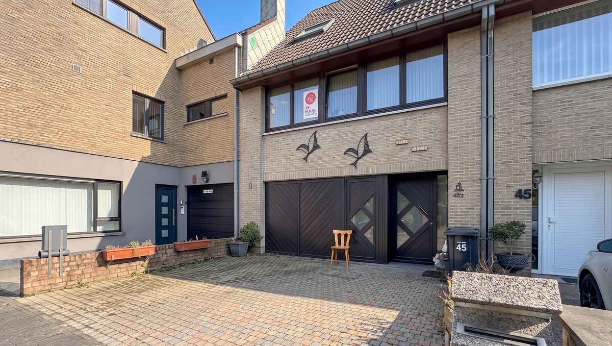 Bel-Étage Woning Te Huur in Oostende