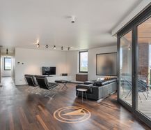 Appartement d'angle exclusif au bord de l'eau avec grande terrasse ensoleillée