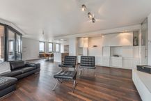  Appartement d'angle exclusif au bord de l'eau avec grande terrasse ensoleillée