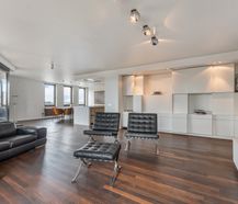 Appartement d'angle exclusif au bord de l'eau avec grande terrasse ensoleillée
