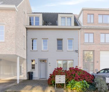 Instapklaar gelijkvloers appartement met tuin in Wilrijk.