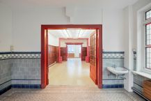 Stadsparel met magnifieke gevel aan de Boeveriestraat met royale tuin