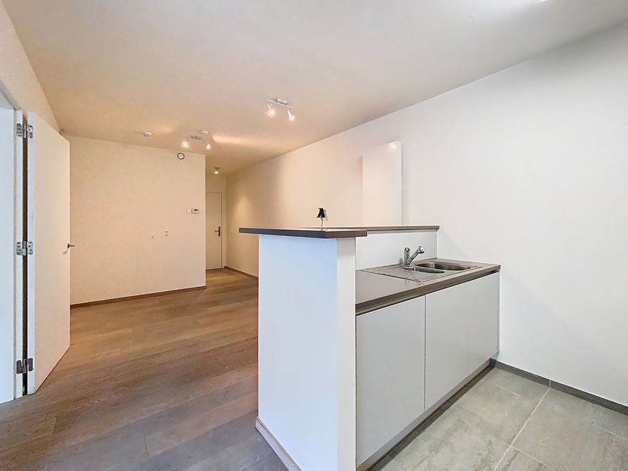 Appartement de service au rez-de-chaussée avec vue unique au cœur de Deinze