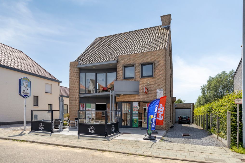 Handelshuis met woongelegenheid te koop in Hertsberge